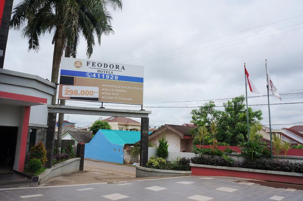 Feodora Airport Hotel Palembang Exterior photo